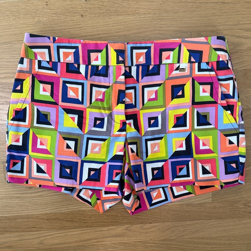 Colorful Geometric Print Women's Shorts Trina tie size 4